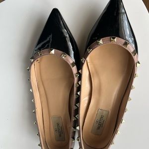 Valentino Garavani
Rockstud Patent Ballet Flats